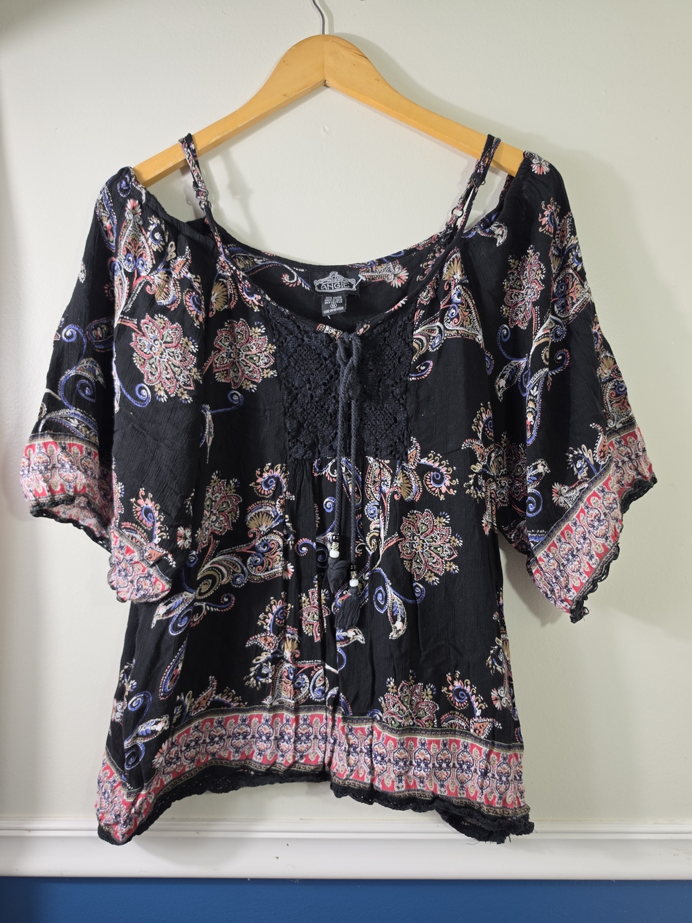 Angie Black Paisley Off‑Shoulder Black Paisley Peasant Blouse Size 1x